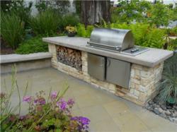 outdoor kitchen